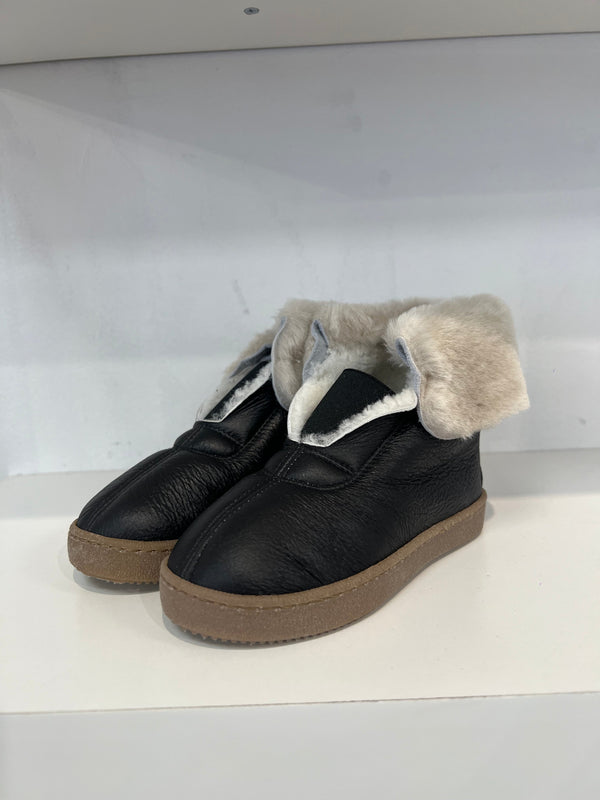 Pepe Black Fur Slip On Bootie